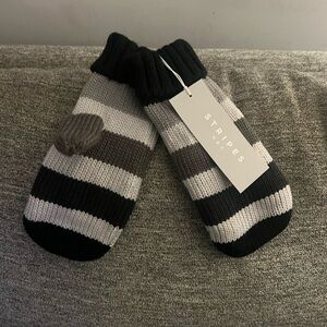 HBC Stripes - Sterling Stripes Mittens